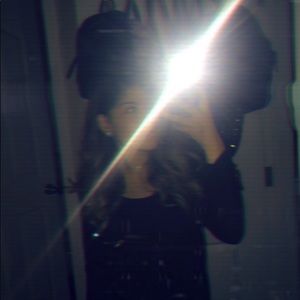 Meet your Posher, Edith